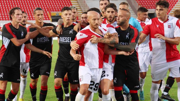 Calcio C, una giornata di squalifica per Laverone e Santini: salteranno il debutto del Rimini con il San Donato Tavarnelle Calcio C, una giornata di squalifica per Laverone e Santini: salteranno il debutto del Rimini con il San Donato Tavarnelle
