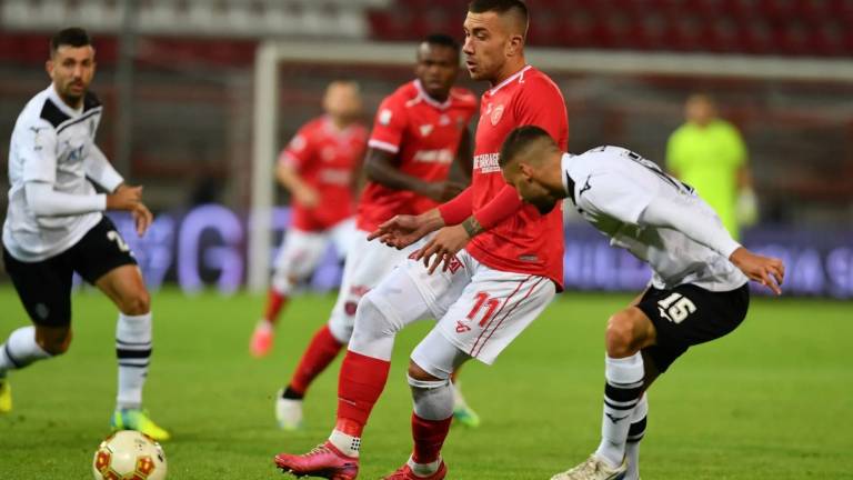 Calcio C, sorpasso dell’Avellino per Udoh: per il suo attacco il Cesena tratta Fella e Murano Calcio C, sorpasso dell’Avellino per Udoh: per il suo attacco il Cesena tratta Fella e Murano
