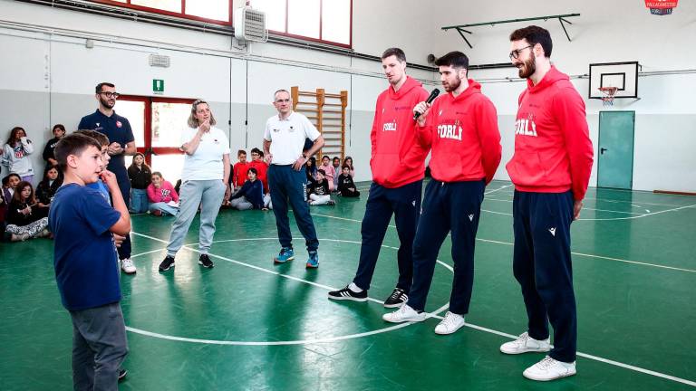 Unieuro, Magro, Radonjic e Zilli alla scuola primaria “Bersani” - Gallery Unieuro, Magro, Radonjic e Zilli alla scuola primaria “Bersani” - Gallery