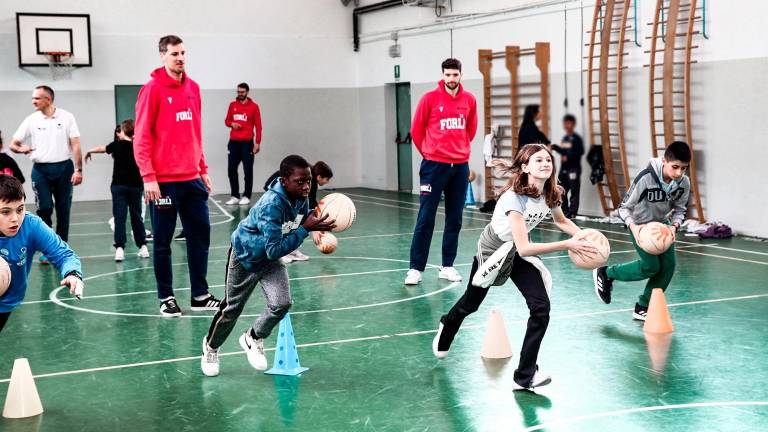 Unieuro, Magro, Radonjic e Zilli alla scuola primaria “Bersani” - Gallery Unieuro, Magro, Radonjic e Zilli alla scuola primaria “Bersani” - Gallery