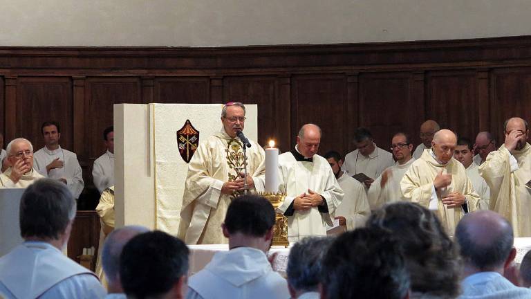 Il papa accetta le dimissioni del vescovo di Rimini ma lo lascia in servizio in attesa del sostituto Il papa accetta le dimissioni del vescovo di Rimini ma lo lascia in servizio in attesa del sostituto