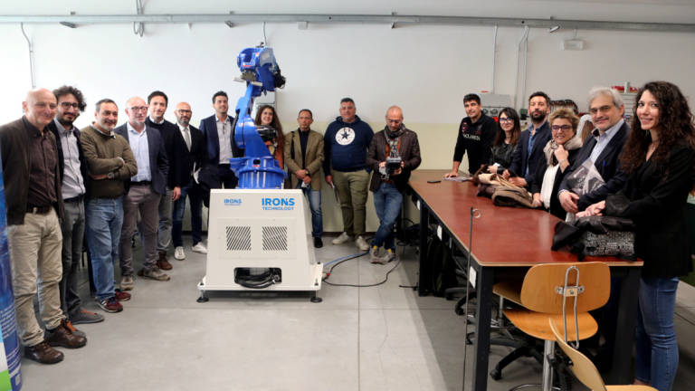 Cesena, un laboratorio di robotica per gli studenti del Comandini Cesena, un laboratorio di robotica per gli studenti del Comandini