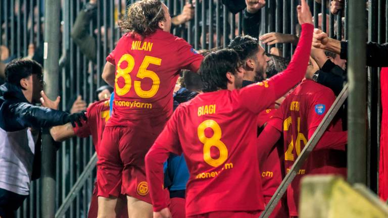 Ravenna-Forlì 2-0: festa giallorossa con oltre 4.200 spettatori al Benelli - Gallery Ravenna-Forlì 2-0: festa giallorossa con oltre 4.200 spettatori al Benelli - Gallery