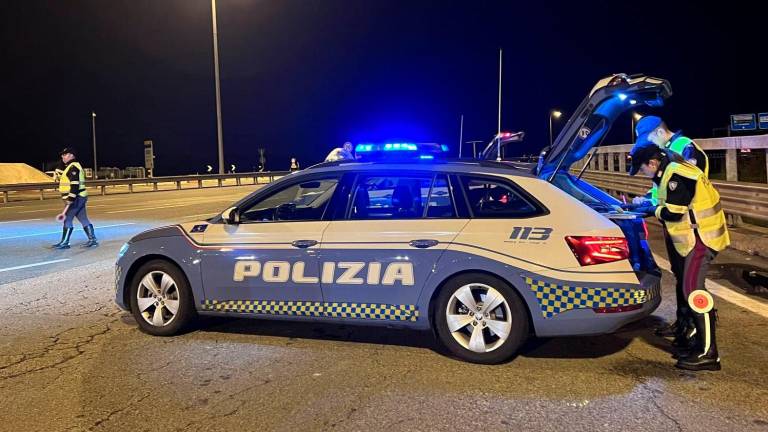 Riccione, tenta di entrare contromano in autostrada, fermato. Positivo all’alcoltest e con la patente revocata Riccione, tenta di entrare contromano in autostrada, fermato. Positivo all’alcoltest e con la patente revocata