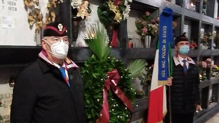 Forlì, una corona d'alloro in memoria di Aldo Pigliapoco Forlì, una corona d'alloro in memoria di Aldo Pigliapoco