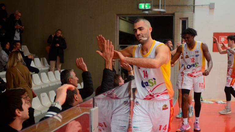 Basket B. Vincono Virtus e OraSì, Ravenna, l’Andrea Costa cede nel finale, brutta sconfitta per i Blacks Faenza Basket B. Vincono Virtus e OraSì, Ravenna, l’Andrea Costa cede nel finale, brutta sconfitta per i Blacks Faenza