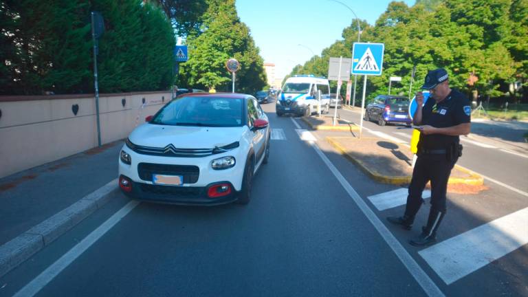 Ravenna, pedone investito in via Po: è grave Ravenna, pedone investito in via Po: è grave