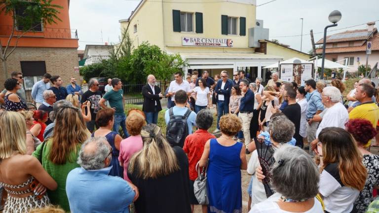 Bonaccini e De Pascale nei luoghi colpiti dalla tromba d'aria: Stato di emergenza nazionale Bonaccini e De Pascale nei luoghi colpiti dalla tromba d'aria: Stato di emergenza nazionale