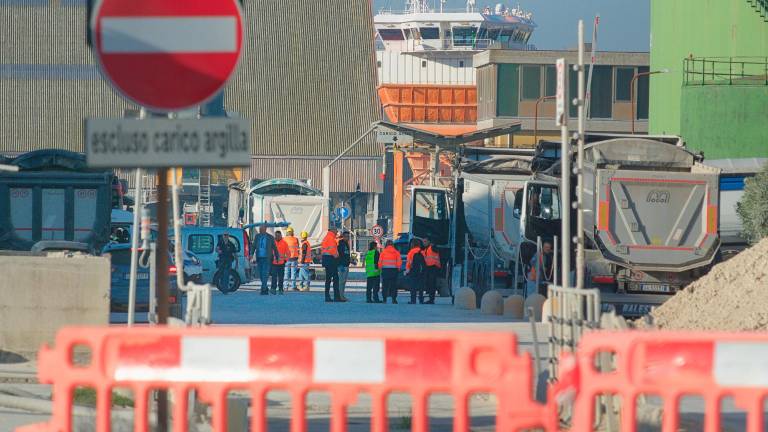 Ravenna, morte al porto, Barattoni: «Capire cosa non ha funzionato» Ravenna, morte al porto, Barattoni: «Capire cosa non ha funzionato»