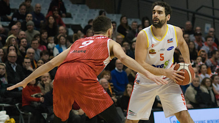Basket A2, OraSì Ravenna nel girone nero: ecco la classifica Basket A2, OraSì Ravenna nel girone nero: ecco la classifica