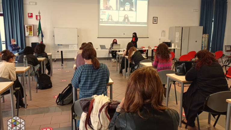 Forlì, il Liceo Canova diventa scuola di mediazione Forlì, il Liceo Canova diventa scuola di mediazione