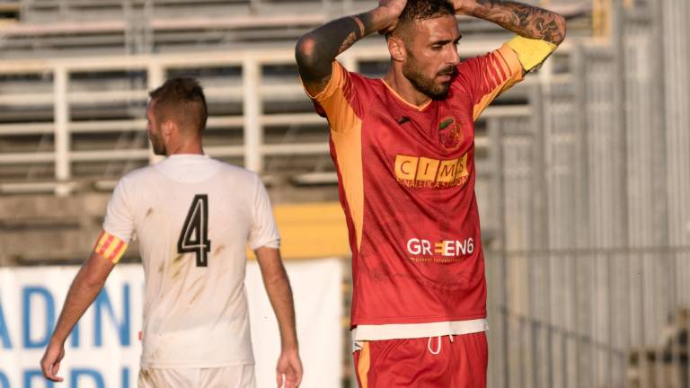 Calcio serie D, la Sammaurese vola in alto, Ravenna ribaltato in 7 minuti Calcio serie D, la Sammaurese vola in alto, Ravenna ribaltato in 7 minuti