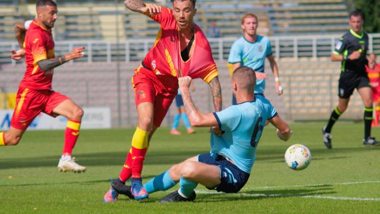 Calcio D, il Ravenna pensa a un nuovo attaccante Calcio D, il Ravenna pensa a un nuovo attaccante