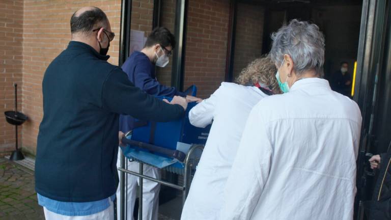 Coronavirus, a Ravenna 268 nuovi contagi e 3 morti Coronavirus, a Ravenna 268 nuovi contagi e 3 morti