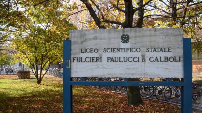 Forlì, gli studenti del Liceo Scientifico presentano il video sulle pietre d'inciampo Forlì, gli studenti del Liceo Scientifico presentano il video sulle pietre d'inciampo