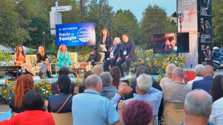 A Marina di Ravenna la festa nazionale del Popolo della Famiglia, fra vip e militanti A Marina di Ravenna la festa nazionale del Popolo della Famiglia, fra vip e militanti