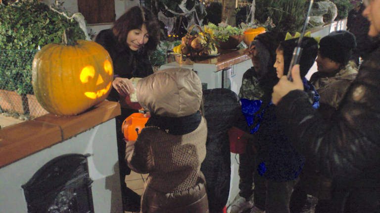 Coronavirus Ravenna, rinviata la Festa di Halloween a Borgo Montone Coronavirus Ravenna, rinviata la Festa di Halloween a Borgo Montone