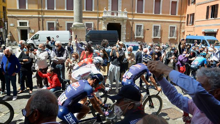 Santarcangelo, arriva il Giro d'Italia: scuole chiuse il 18 maggio Santarcangelo, arriva il Giro d'Italia: scuole chiuse il 18 maggio