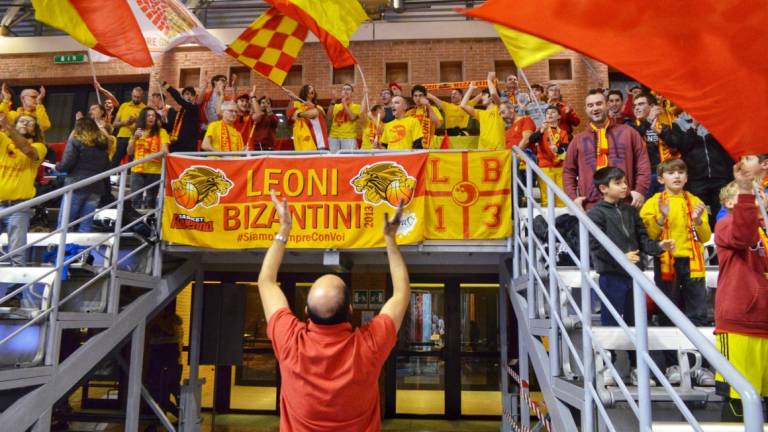 Basket A2, OraSì: 8 biglietti per il girone salvezza agli aderenti a “Ravennaperilbasket” Basket A2, OraSì: 8 biglietti per il girone salvezza agli aderenti a “Ravennaperilbasket”