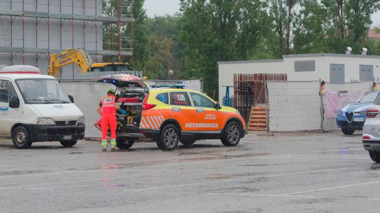 Ravenna, cade dal ponteggio del cantiere: è grave Ravenna, cade dal ponteggio del cantiere: è grave