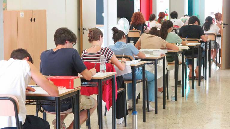 Esame di maturità oggi per 2.914 giovani in provincia di Ravenna: Ungaretti, Pirandello e Levi Montalcini tra le tracce Esame di maturità oggi per 2.914 giovani in provincia di Ravenna: Ungaretti, Pirandello e Levi Montalcini tra le tracce