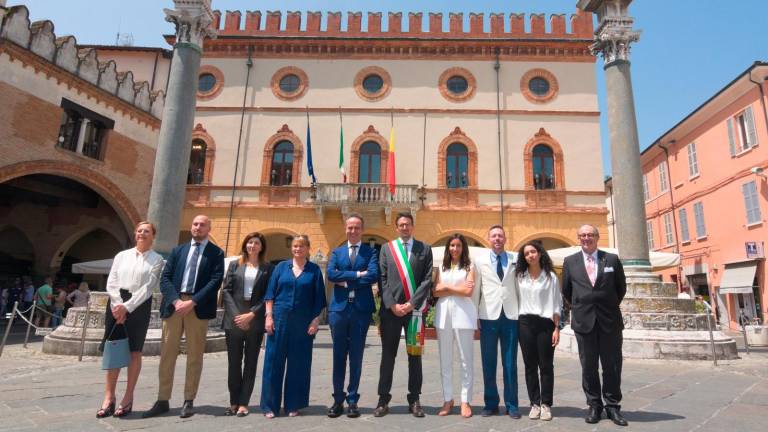 Giunta di Ravenna: ecco la squadra del sindaco Barattoni, Fusignani confermato vice VIDEO Giunta di Ravenna: ecco la squadra del sindaco Barattoni, Fusignani confermato vice VIDEO