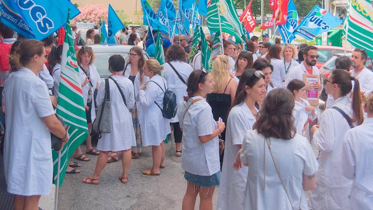 La protesta oggi a Ravenna (Fotoservizio Massimo Fiorentini) La protesta oggi a Ravenna (Fotoservizio Massimo Fiorentini)
