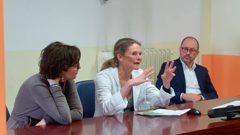 Lugo, “l’umanizzazione dell’ospedale è un aspetto cruciale”: inaugurata la nuova sala d’attesa di Anestesia e Rianimazione - Gallery Lugo, “l’umanizzazione dell’ospedale è un aspetto cruciale”: inaugurata la nuova sala d’attesa di Anestesia e Rianimazione - Gallery