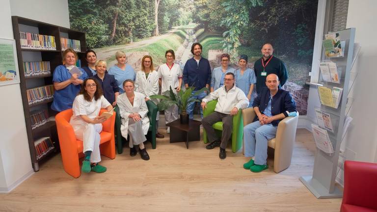 Lugo, “l’umanizzazione dell’ospedale è un aspetto cruciale”: inaugurata la nuova sala d’attesa di Anestesia e Rianimazione - Gallery Lugo, “l’umanizzazione dell’ospedale è un aspetto cruciale”: inaugurata la nuova sala d’attesa di Anestesia e Rianimazione - Gallery