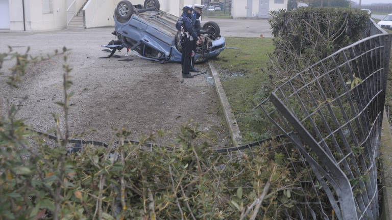Ravenna, schianto in auto muore 22enne di Solarolo Ravenna, schianto in auto muore 22enne di Solarolo