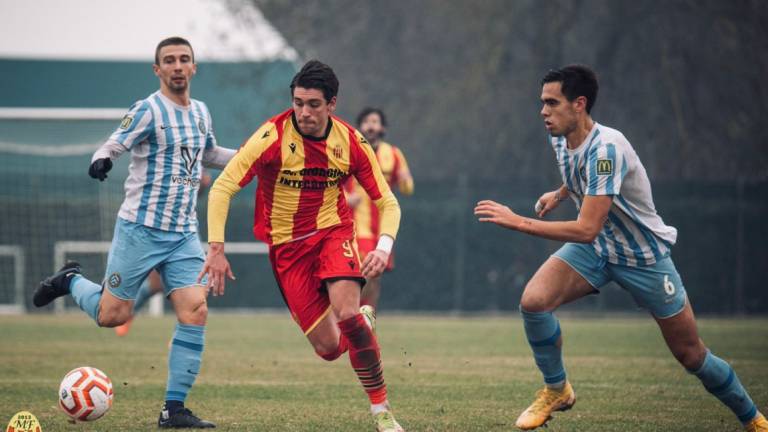 Calcio D, Ravenna, gol romagnoli con la punta faentina Sabbatani Calcio D, Ravenna, gol romagnoli con la punta faentina Sabbatani
