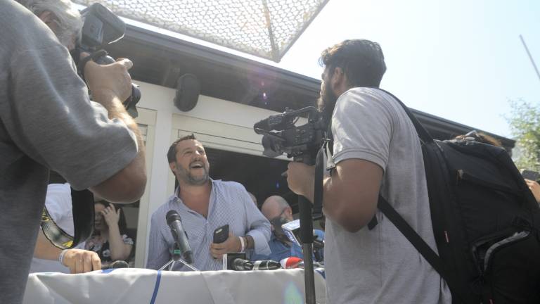 Salvini lancia Lucia Borgonzoni come candidata alle regionali Salvini lancia Lucia Borgonzoni come candidata alle regionali