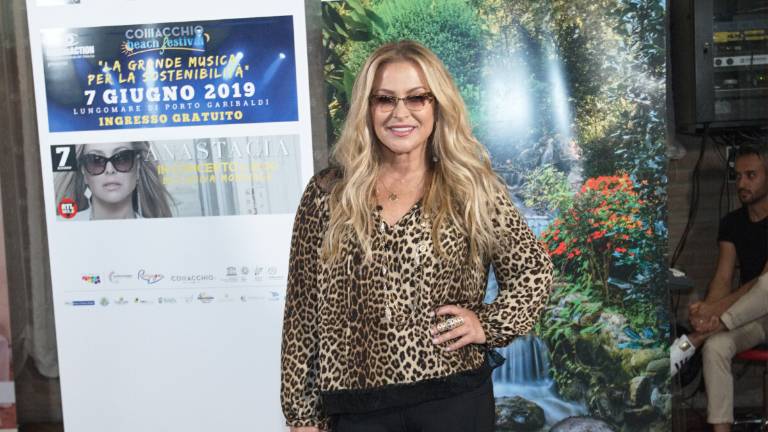 Anastacia in concerto gratuito a Porto Garibaldi Anastacia in concerto gratuito a Porto Garibaldi