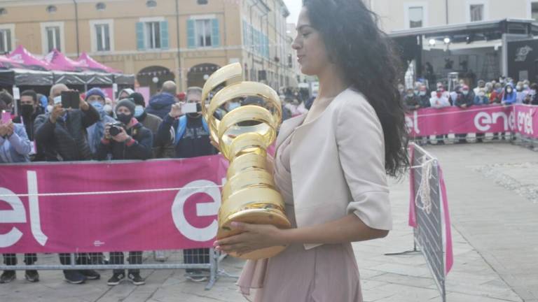 Ciclismo, il Giro d'Italia ricomincia da Cervia - Video Ciclismo, il Giro d'Italia ricomincia da Cervia - Video