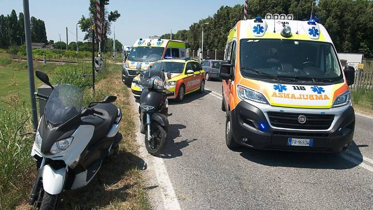 Ancora un incidente stradale a Ravenna, due feriti in scooter Ancora un incidente stradale a Ravenna, due feriti in scooter