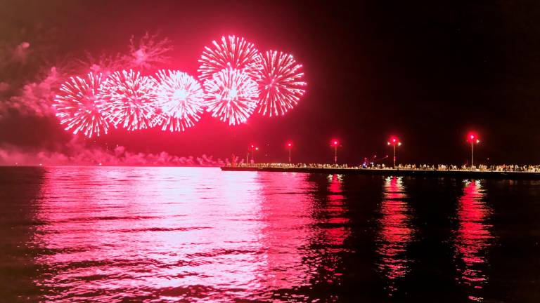 Ravenna, ecco le foto dei fuochi d’artificio di Sant’Apollinare Ravenna, ecco le foto dei fuochi d’artificio di Sant’Apollinare