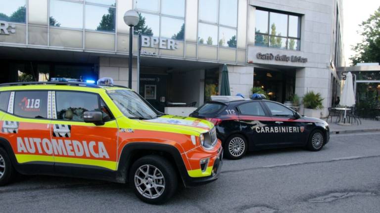 Ravenna, aggressione in via Della Lirica. Un ferito. Indaga l'Arma Ravenna, aggressione in via Della Lirica. Un ferito. Indaga l'Arma