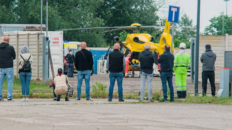 Ravenna, incidente sul lavoro: un bullone schizza come un proiettile e trafigge un operaio Ravenna, incidente sul lavoro: un bullone schizza come un proiettile e trafigge un operaio
