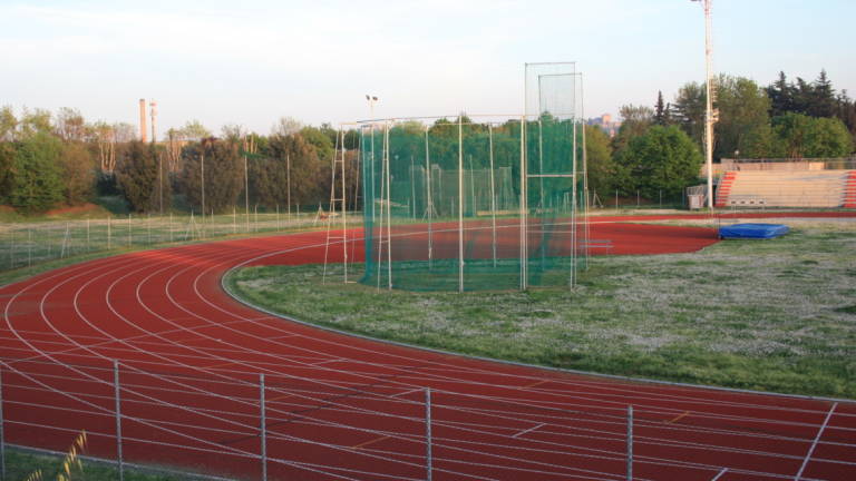 Cesena, illuminazione e palestra: la pista d'atletica prepara un nuovo look Cesena, illuminazione e palestra: la pista d'atletica prepara un nuovo look