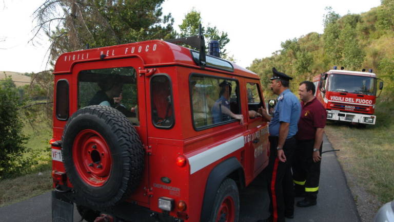 Finisce in una trappola di fango a Borghi: cavallo abbattuto Finisce in una trappola di fango a Borghi: cavallo abbattuto