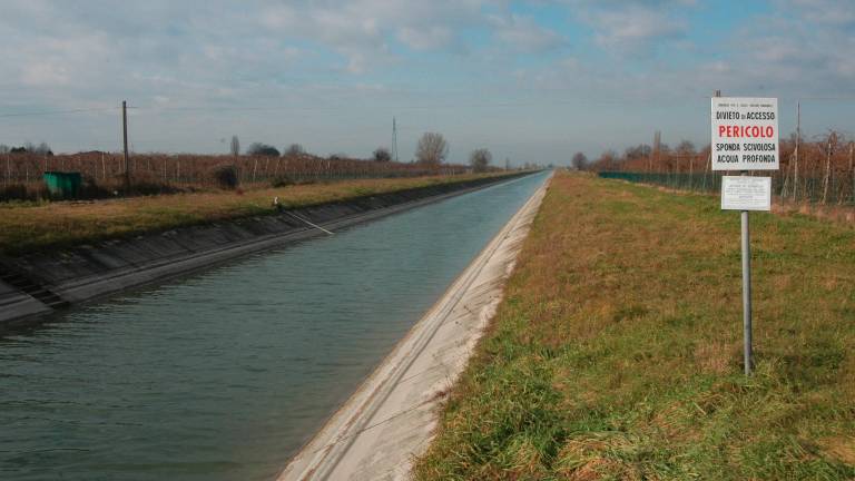 Il canale emiliano romagnolo (foto Fabio Blaco) Il canale emiliano romagnolo (foto Fabio Blaco)