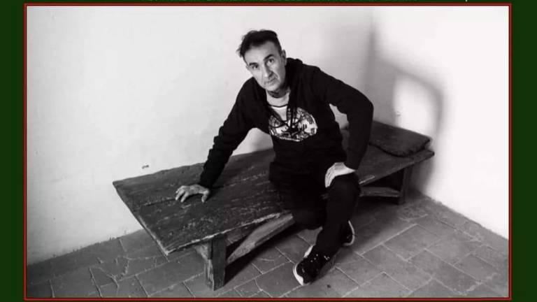 Imparò un mazzo di carte a memoria ed evase dalla cella di Cagliostro: il mago Gabriel festeggia 50 anni di carriera Imparò un mazzo di carte a memoria ed evase dalla cella di Cagliostro: il mago Gabriel festeggia 50 anni di carriera