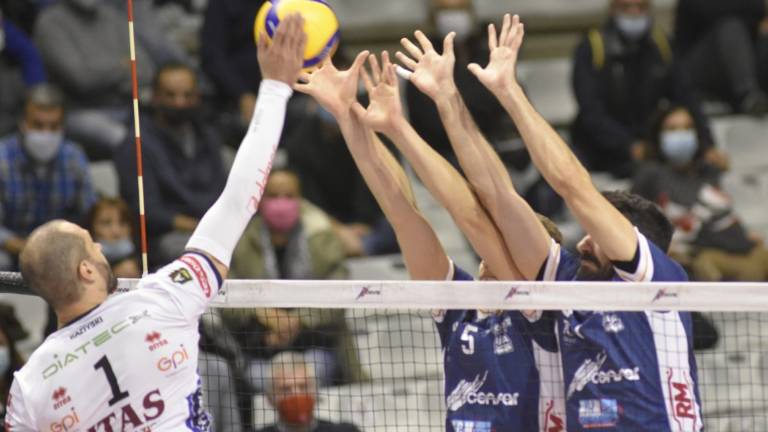 Volley Superlega, un'altra netta sconfitta per la Consar Rcm Volley Superlega, un'altra netta sconfitta per la Consar Rcm