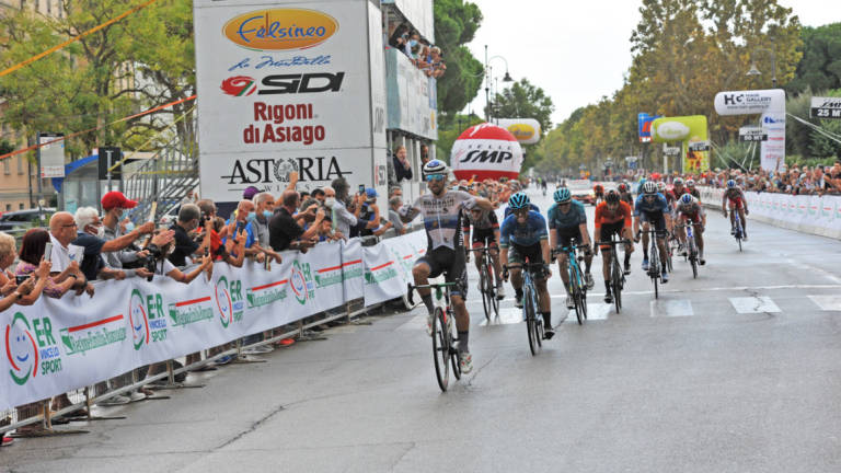Ciclismo, il Memorial Pantani 2023 da Riccione a Cesenatico con variazioni legate alle frane Ciclismo, il Memorial Pantani 2023 da Riccione a Cesenatico con variazioni legate alle frane