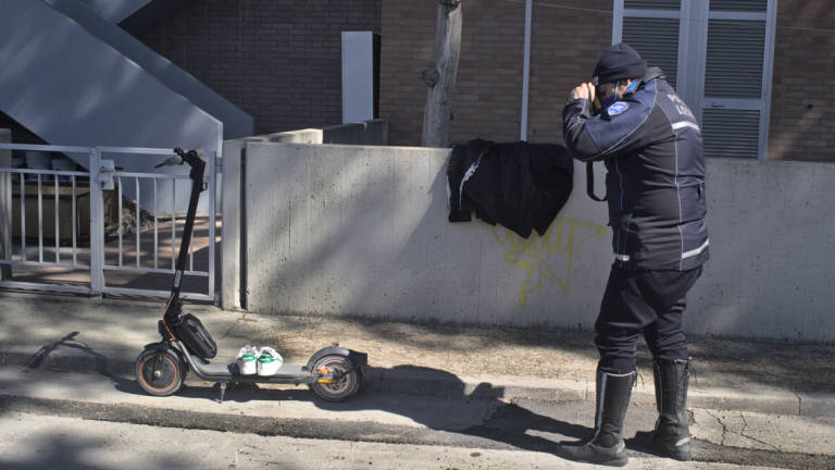 Cade in monopattino a Punta Marina: è grave al Bufalini Cade in monopattino a Punta Marina: è grave al Bufalini
