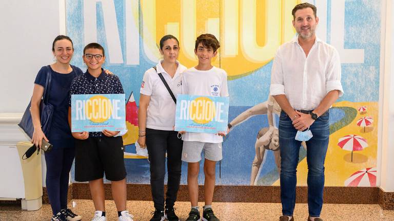 Ripulirono il mare dalla plastica: ora due ragazzini sono ambasciatori di Riccione nel mondo - Gallery Ripulirono il mare dalla plastica: ora due ragazzini sono ambasciatori di Riccione nel mondo - Gallery