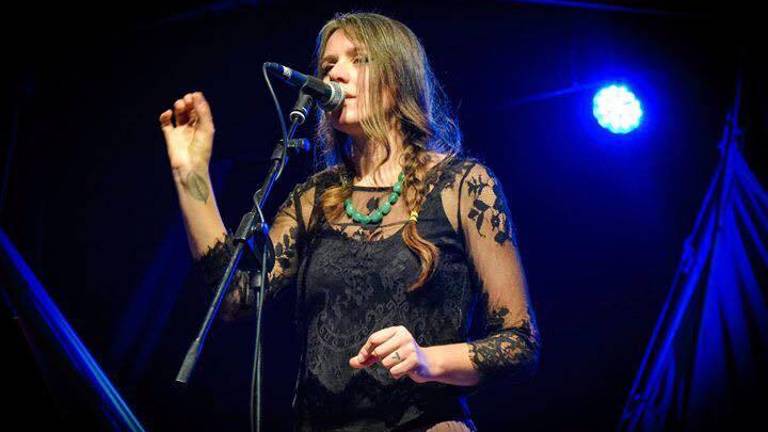 Frida Neri in concerto all'alba a Riccione Frida Neri in concerto all'alba a Riccione