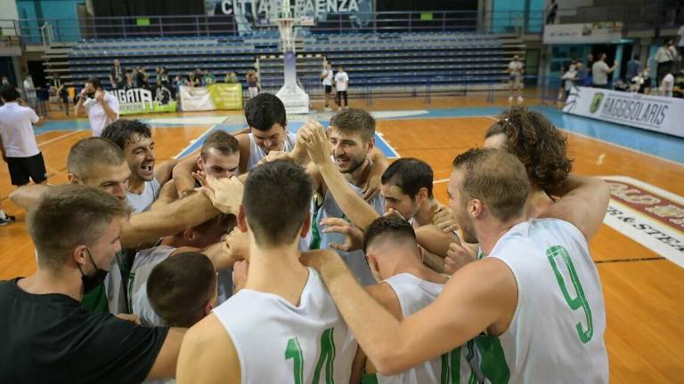 Basket B Supercoppa, Faenza centra la final eight Basket B Supercoppa, Faenza centra la final eight