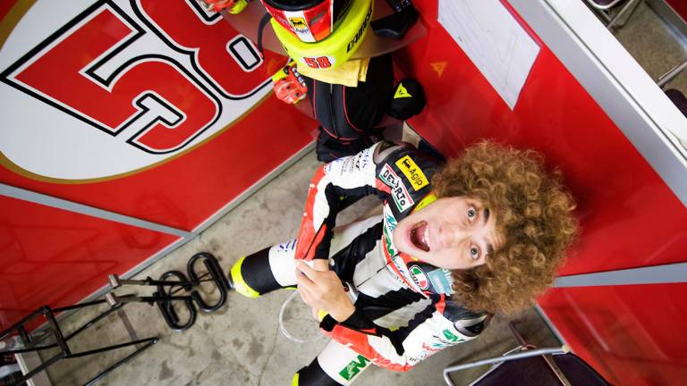 Marco Simoncelli nelle fotografie di Mirco Lazzari: la mostra alla Rocca Sforzesca di Imola Marco Simoncelli nelle fotografie di Mirco Lazzari: la mostra alla Rocca Sforzesca di Imola