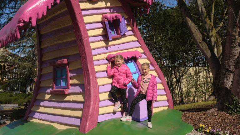Ravenna. Bambini ucraini al Parco di Mirabilandia per qualche ora di serenità Ravenna. Bambini ucraini al Parco di Mirabilandia per qualche ora di serenità